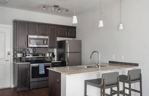 Buda Apartamento | Landing at The Green at Plum Creek - Studio in ...