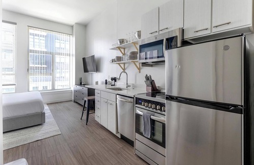 River North Art District Apartamento | Landing | Beautiful Studio, Clubhouse, Gym