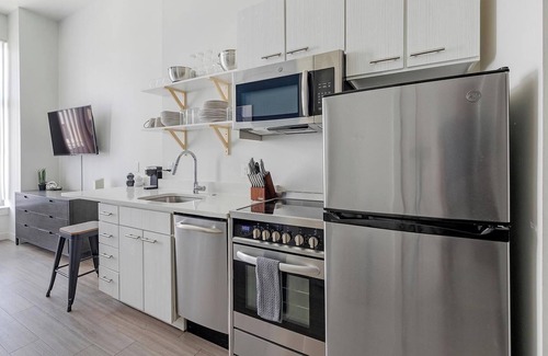 River North Art District Apartamento | Landing | Beautiful Studio, Clubhouse, Gym