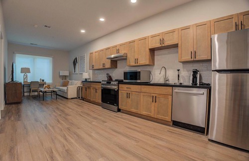 Kensington Apartamento | Landing | Beautiful 1BD, Rooftop Lounge, Gym