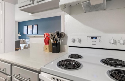 Windsor Park Apartamento | Landing | Chic 1BD, Gym