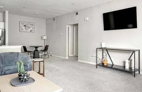 George Bush Park/Eldridge Apartamento | Landing | Modern 1BD, Gym
