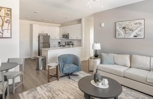 Belle Mina Apartamento | Landing | Chic 2BD, Yoga Studio, Clubhouse