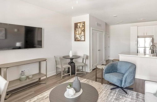 Belle Mina Apartamento | Landing | Chic 2BD, Yoga Studio, Clubhouse