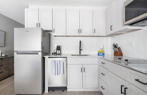 Northeast Raleigh Apartamento | Landing | Chic Studio, Pool, Gym