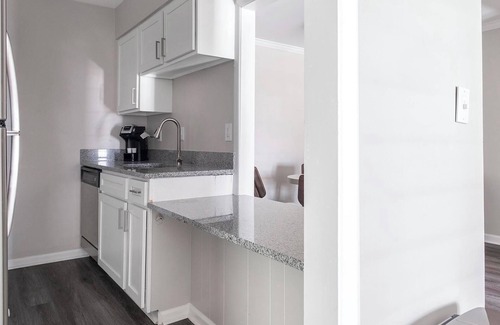 Homewood Apartamento | Landing | Stylish 1BD, Gym, Pool