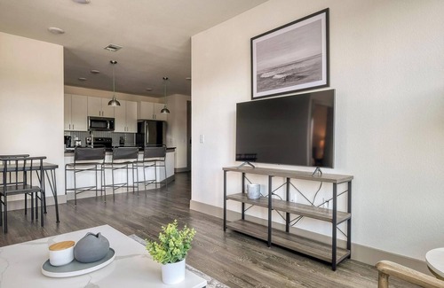 Conroe Apartamento | Landing at Enclave at Woodland Lakes - 2 Bedroo...