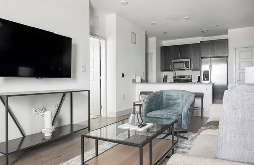 Austin Apartamento | Landing | Incredible 1BD, Pool, Gym