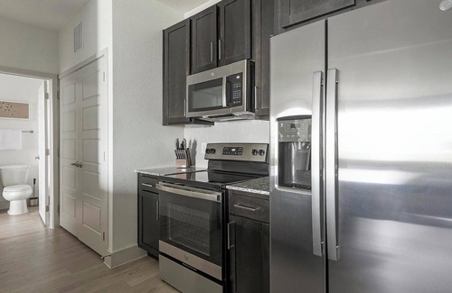 Austin Apartamento | Landing | Incredible 1BD, Pool, Gym