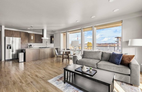 Hayden Island Apartamento | Landing | Incredible 2BD, Courtyard, Gym