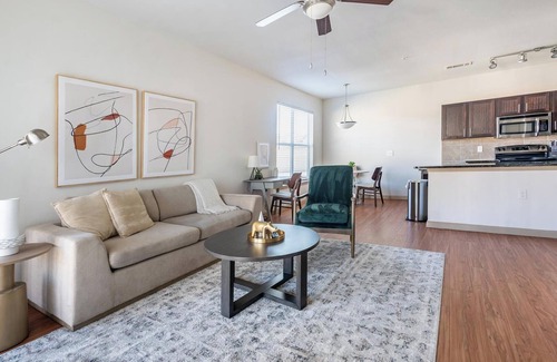 Fort Worth Apartamento | Landing | Modern 1BD, Pool, Gym