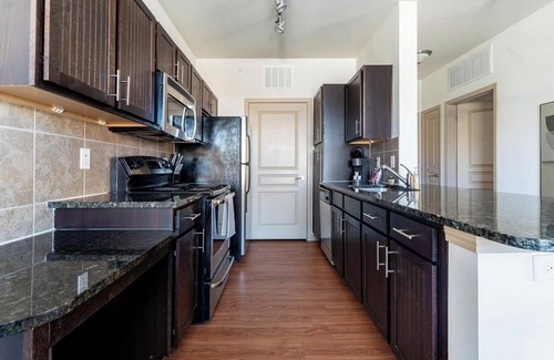 Fort Worth Apartamento | Landing | Modern 1BD, Pool, Gym