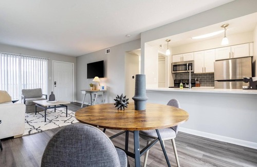 Indianapolis Apartamento | Landing | Modern 1BD, Pool