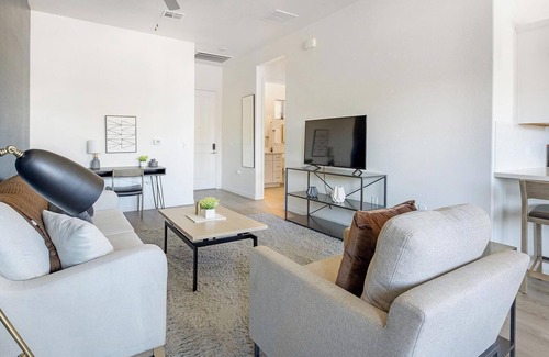 Oro Valley Apartamento | Landing | Modern 2BD, Pool