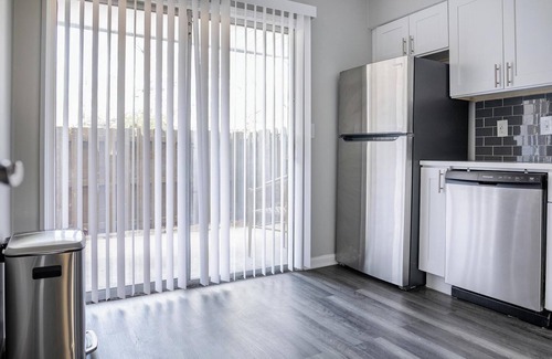 Indianapolis Apartamento | Landing | Modern 2BD, Pool