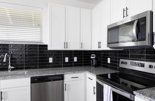 Fort Worth Apartamento | Landing | Modern 2BD, Yoga Studio, Clubhouse