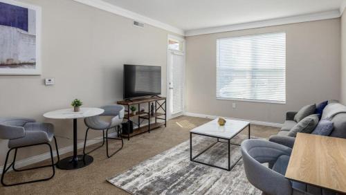 Lewis Center Apartamento | Landing Modern Apartment with Amazing Amenities (ID4409X99)