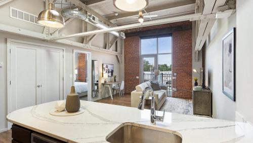 Southeast Omaha Apartamento | Landing Modern Apartment with Amazing Amenities (ID9909X36)
