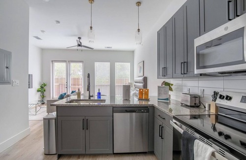 Denton Apartamento | Landing | Modern Studio, Gym