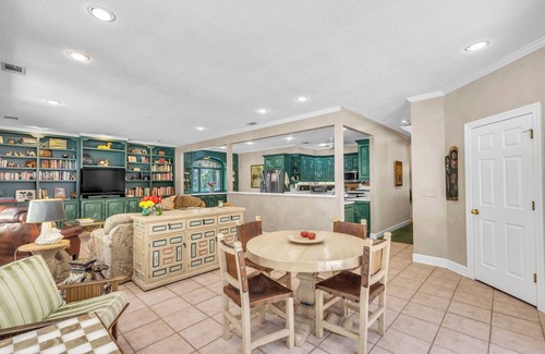 The Landings Casa | Landing's Three Bedroom Pool Home with Golf Cart