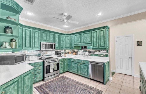 The Landings Casa | Landing's Three Bedroom Pool Home with Golf Cart