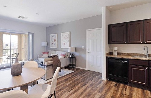 Las Vegas Apartamento | Landing at Sonata - 1 Bedroom in Downtown North...