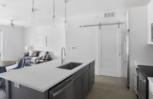 Austin Apartamento | Landing | Stunning 1BD, Clubhouse, Pool