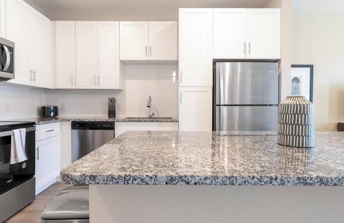 Southeast Orlando Apartamento | Landing at APEX South Creek - 1 Bedroom in Mead...