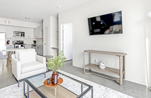 West Dallas Apartamento | Landing | Spectacular 2BD, Gym, Pool