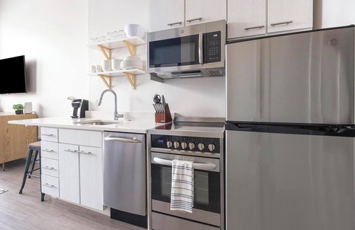 River North Art District Apartamento | Landing | Spectacular Studio, Clubhouse, Gym