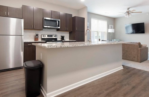 Chesterfield Apartamento | Landing at The Parq at Chesterfield - 1 Bedroom...
