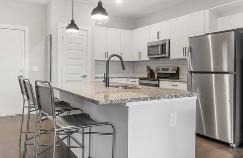 Mableton Apartamento | Landing | Stunning 1BD, Gym, Pool