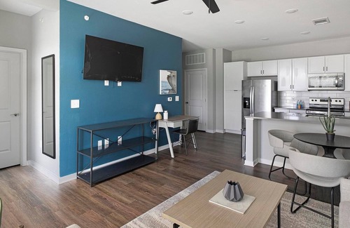 Madison Apartamento | Landing | Stunning 1BD, Gym, Pool
