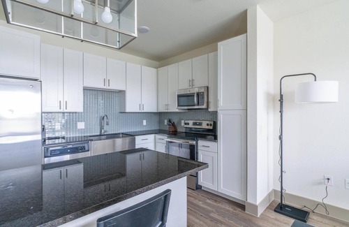 Conroe Apartamento | Landing at Enclave at Woodland Lakes - 1 Bedroo...