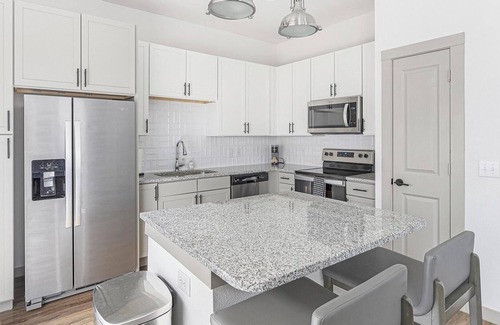 Fort Worth Apartamento | Landing | Incredible 1BD, Yoga Studio, Gym