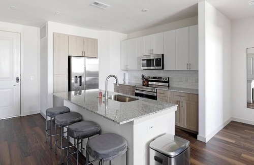 Fate Apartamento | Landing | Stylish 2BD, Pool, Clubhouse