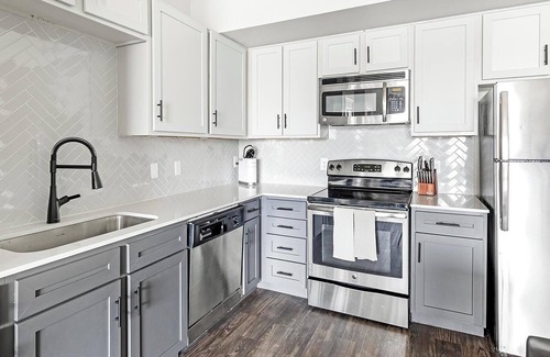 Kessler Apartamento | Landing | Modern 2BD, Gym, Pool