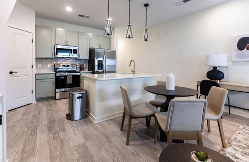 Wilmington Apartamento | Landing | Stunning 3BD, Yoga Studio, Gym