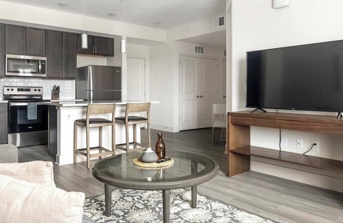 Palmetto Apartamento | Landing | Stylish 1BD, Clubhouse, Yoga Studio