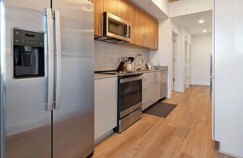 Baileys Crossroads Apartamento | Landing | Stylish 1BD, Game Room, Gym