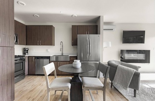 Hayden Island Apartamento | Landing | Beautiful 1BD, Pool, Courtyard