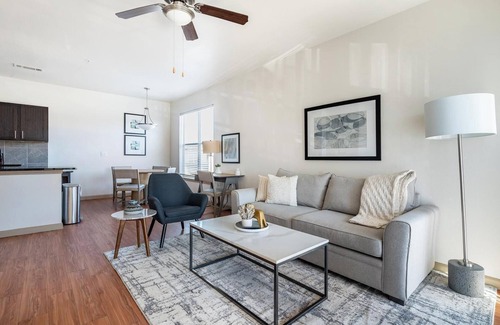 Fort Worth Apartamento | Landing | Beautiful 1BD, Gym, Pool