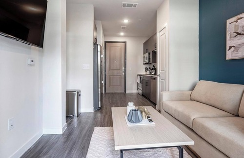 Wetmore Apartamento | Landing | Stylish Studio, Clubhouse, Gym