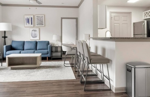 Lindridge-Martin Manor Apartamento | Landing at Monroe Place - 2 Bedrooms in Lenox Park