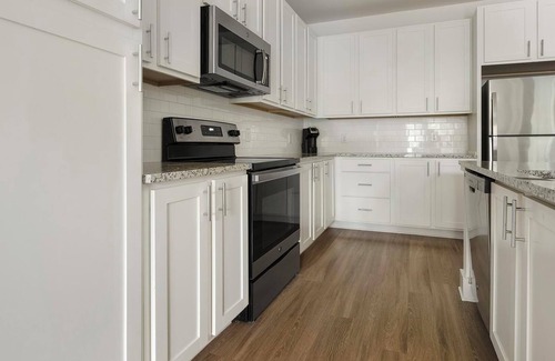 Fort Mill Apartamento | Landing at The Mason at Six Mile Creek - 1 Bedr...
