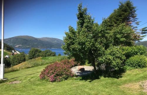 Valsoybotn Casa | Landlig idyll med fjordutsikt