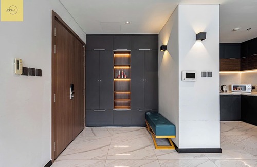 Hang Xanh Hotel | Landmark 81 Magical Tower Apartment