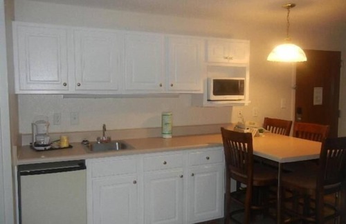 Fort Bragg Hotel | Landmark Inn Fort Liberty
