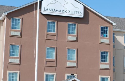 Williston Hotel | Landmark Suites - Williston