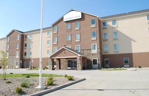 Williston Hotel | Landmark Suites - Williston